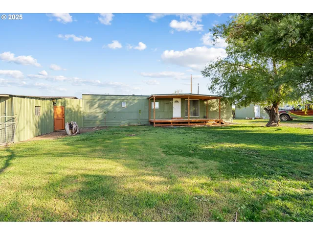 $970,000 | 30083 Copper Lane, Hermiston, OR 97838