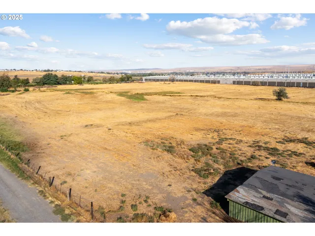 $970,000 | 30083 Copper Lane, Hermiston, OR 97838