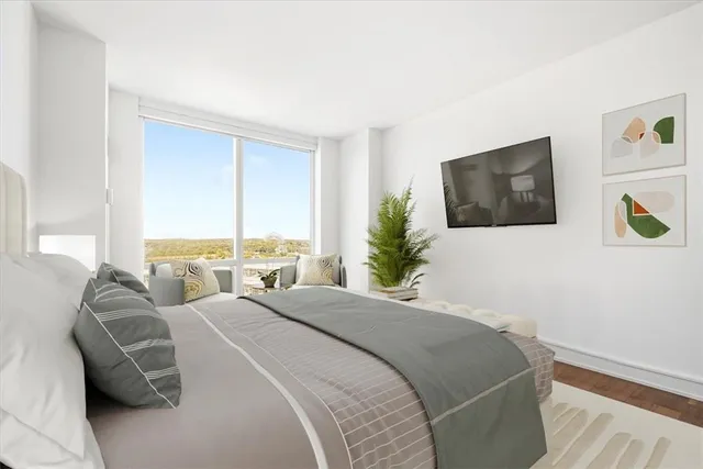 $999,000 | 5 Renaissance Square, Unit 26B, White Plains, NY 10601