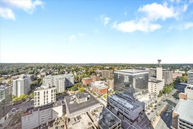 $999,000 | 5 Renaissance Square, Unit 26B, White Plains, NY 10601