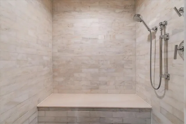 $999,000 | 5 Renaissance Square, Unit 26B, White Plains, NY 10601