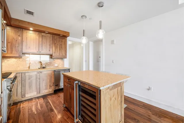 $999,000 | 5 Renaissance Square, Unit 26B, White Plains, NY 10601