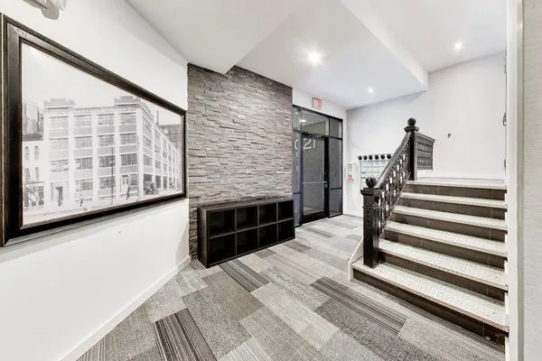 $2,445 | 1021 South State Street, Unit 408, Chicago, IL 60605