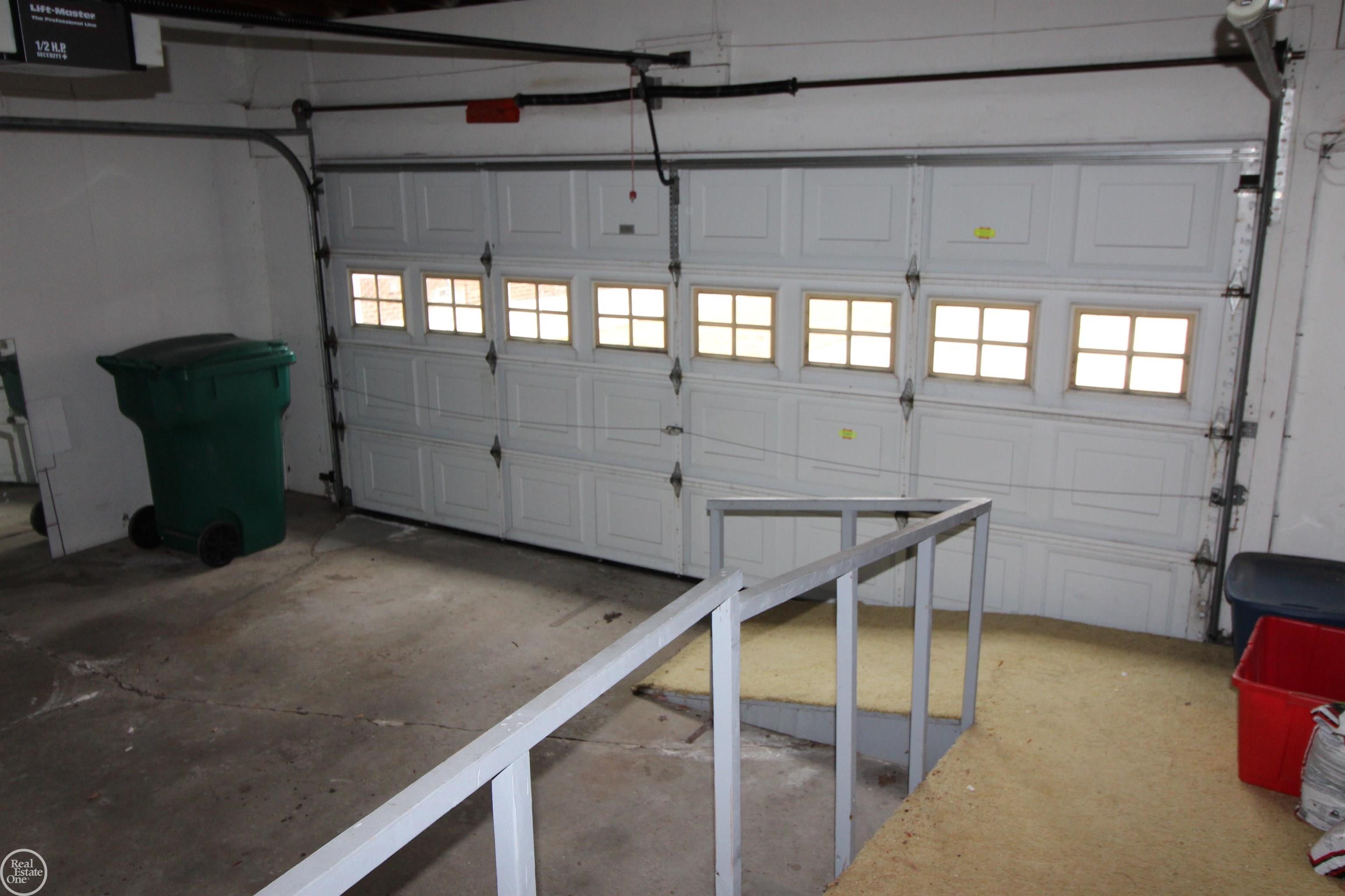 1320 Devonshire Road Grosse Pointe, MI 48230 - Photo 50 of 57 50112447-49.JPG