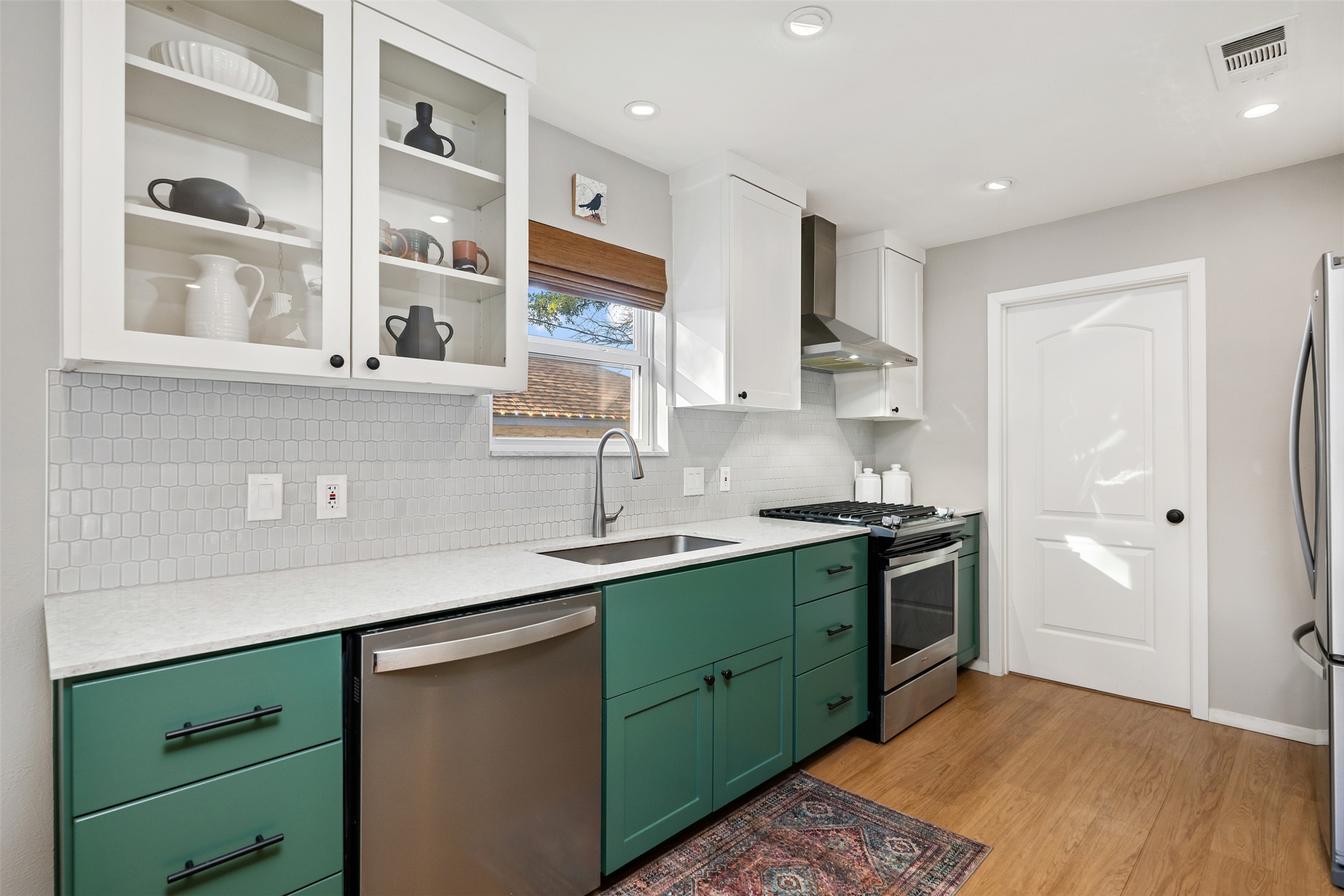 11318 Alhambra Drive Austin, TX 78759 - Photo 12 of 40