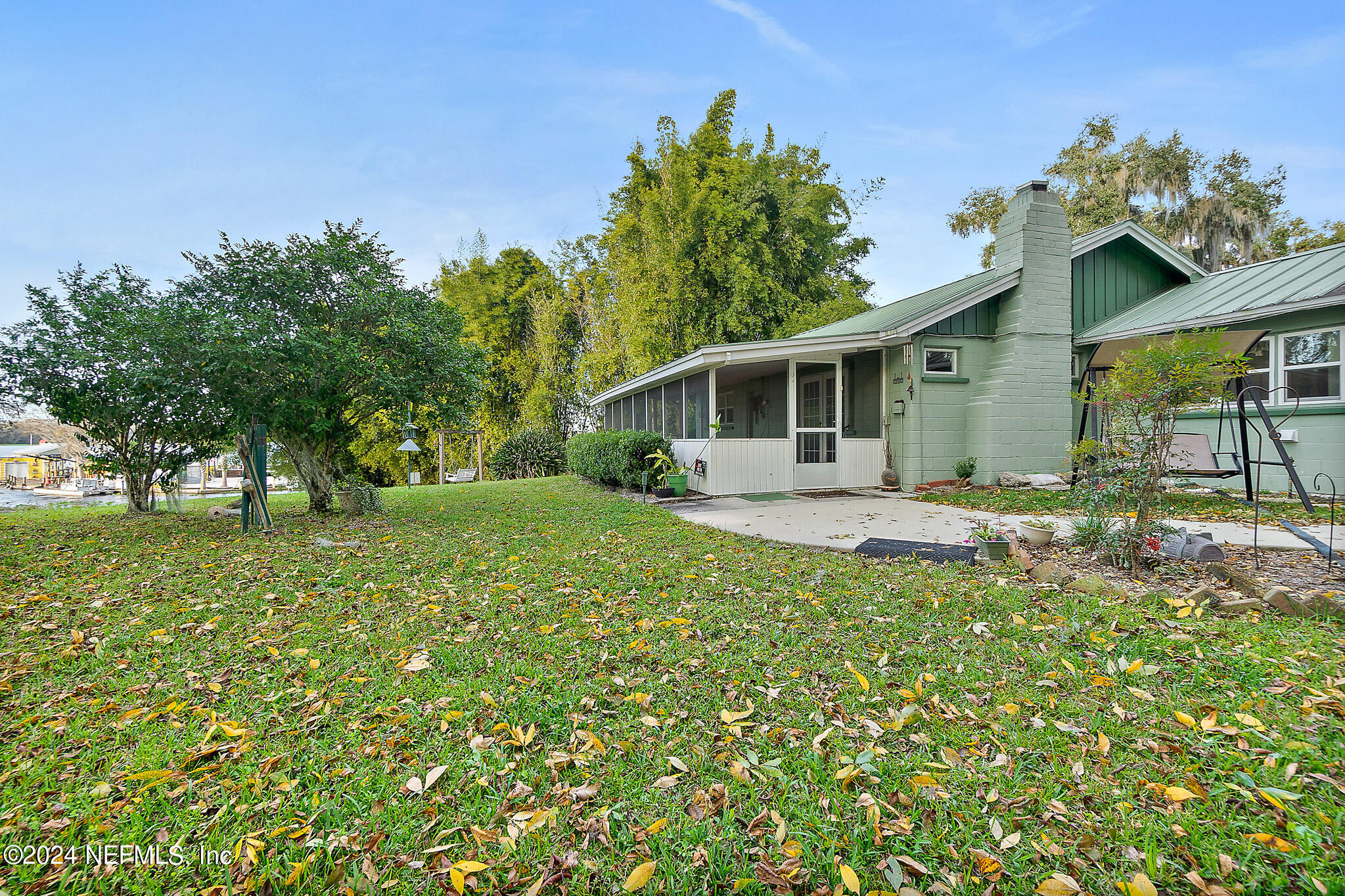 118 River Bend Road Welaka, FL 32193 - Photo 17 of 25 118RiverBendRdHDRPhotos-30