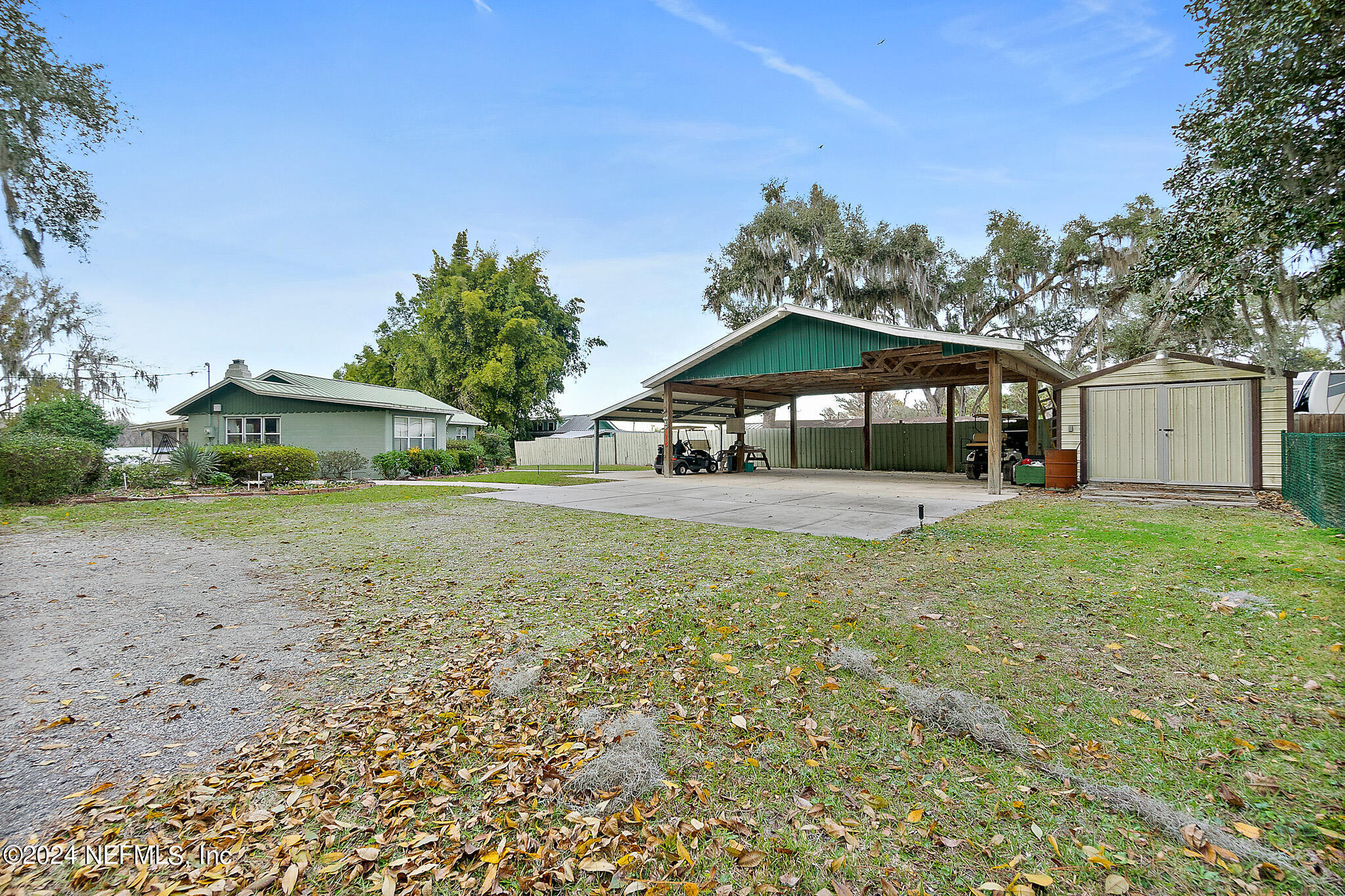 118 River Bend Road Welaka, FL 32193 - Photo 19 of 25 118RiverBendRdHDRPhotos-39