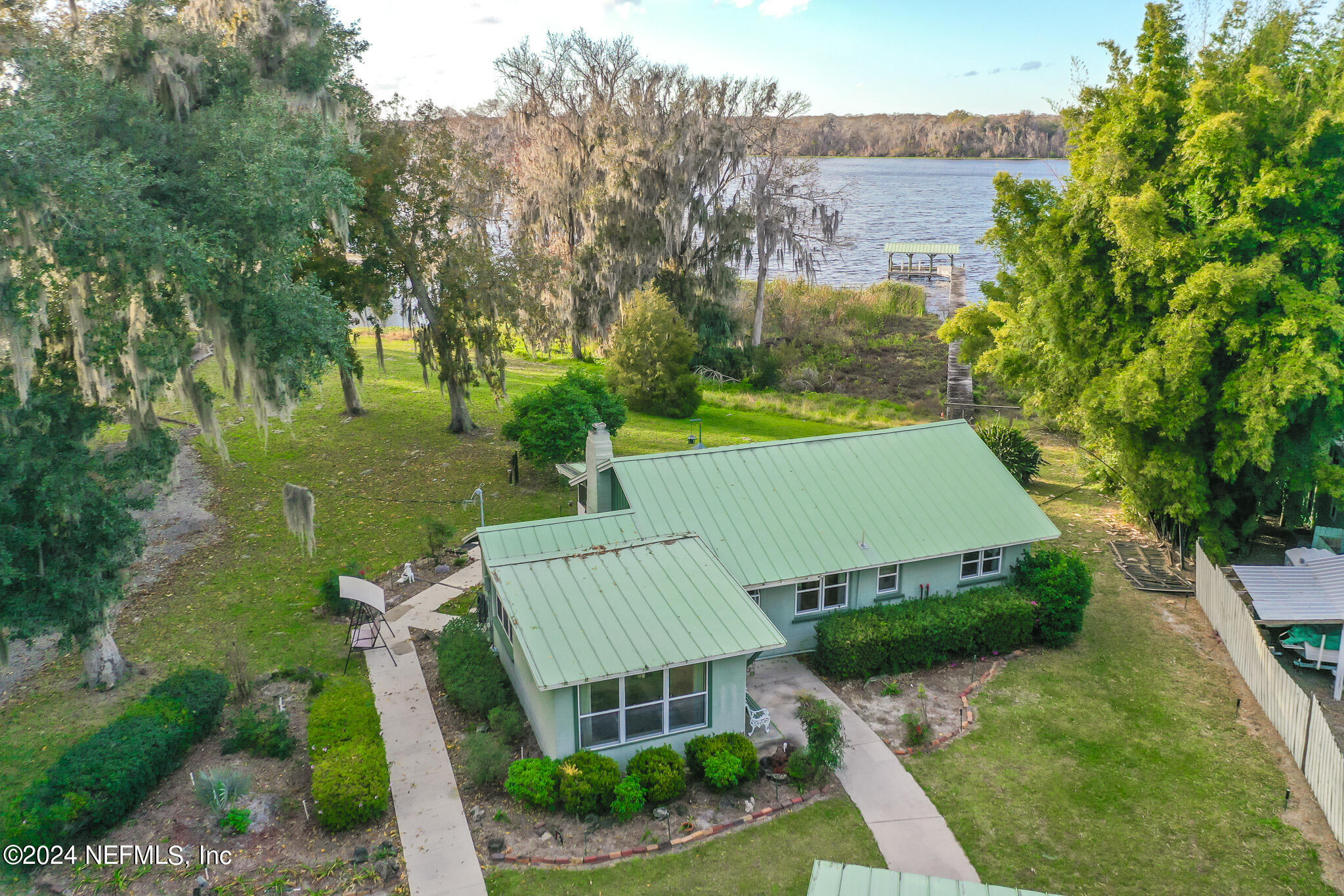 118 River Bend Road Welaka, FL 32193 - Photo 22 of 25 118RiverBendRdPhotos-5