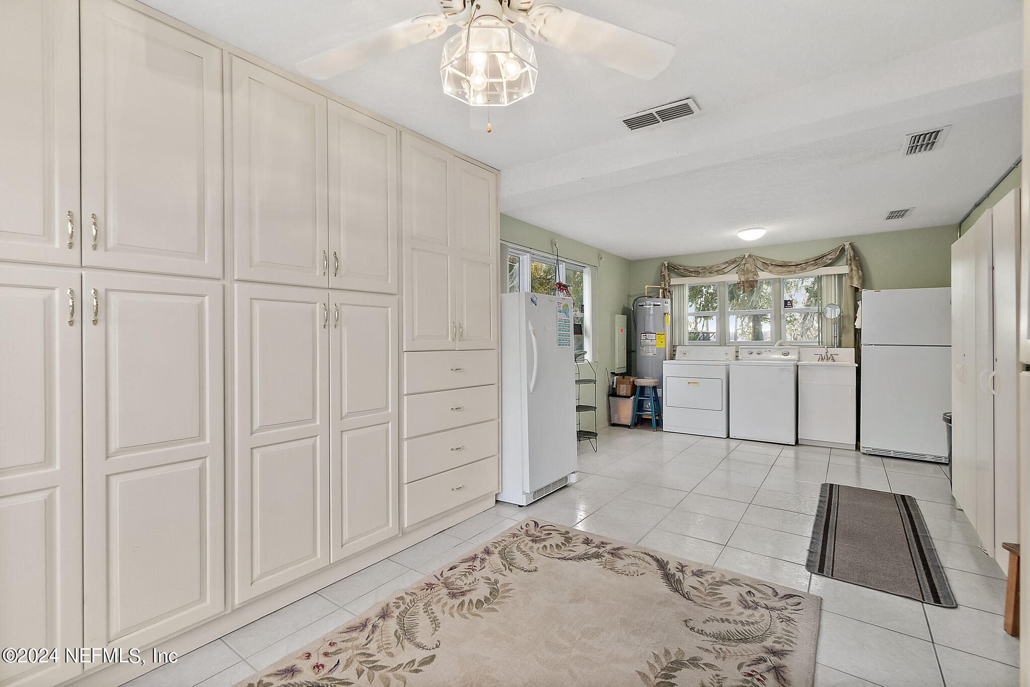 118 River Bend Road Welaka, FL 32193 - Photo 4 of 25 118RiverBendRdHDRPhotos-4 - Copy