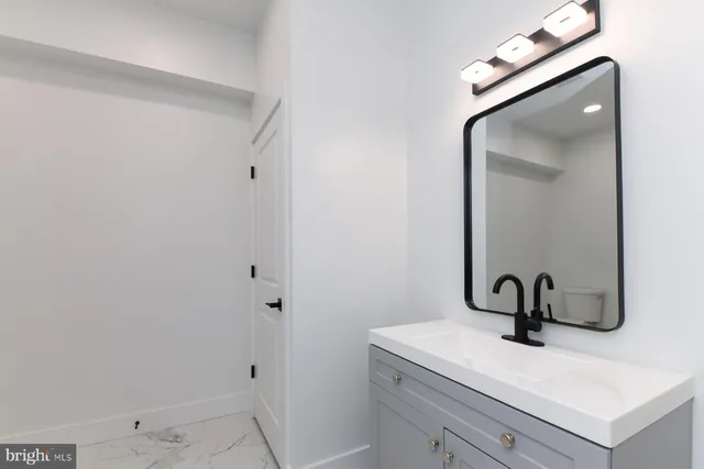 $215,000 | 100 Aura Road, Unit 112, Clayton, NJ 08312