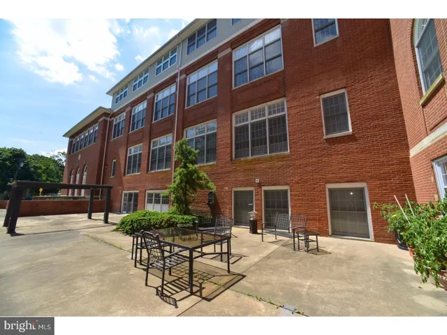 $215,000 | 100 Aura Road, Unit 112, Clayton, NJ 08312