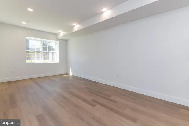 $215,000 | 100 Aura Road, Unit 112, Clayton, NJ 08312