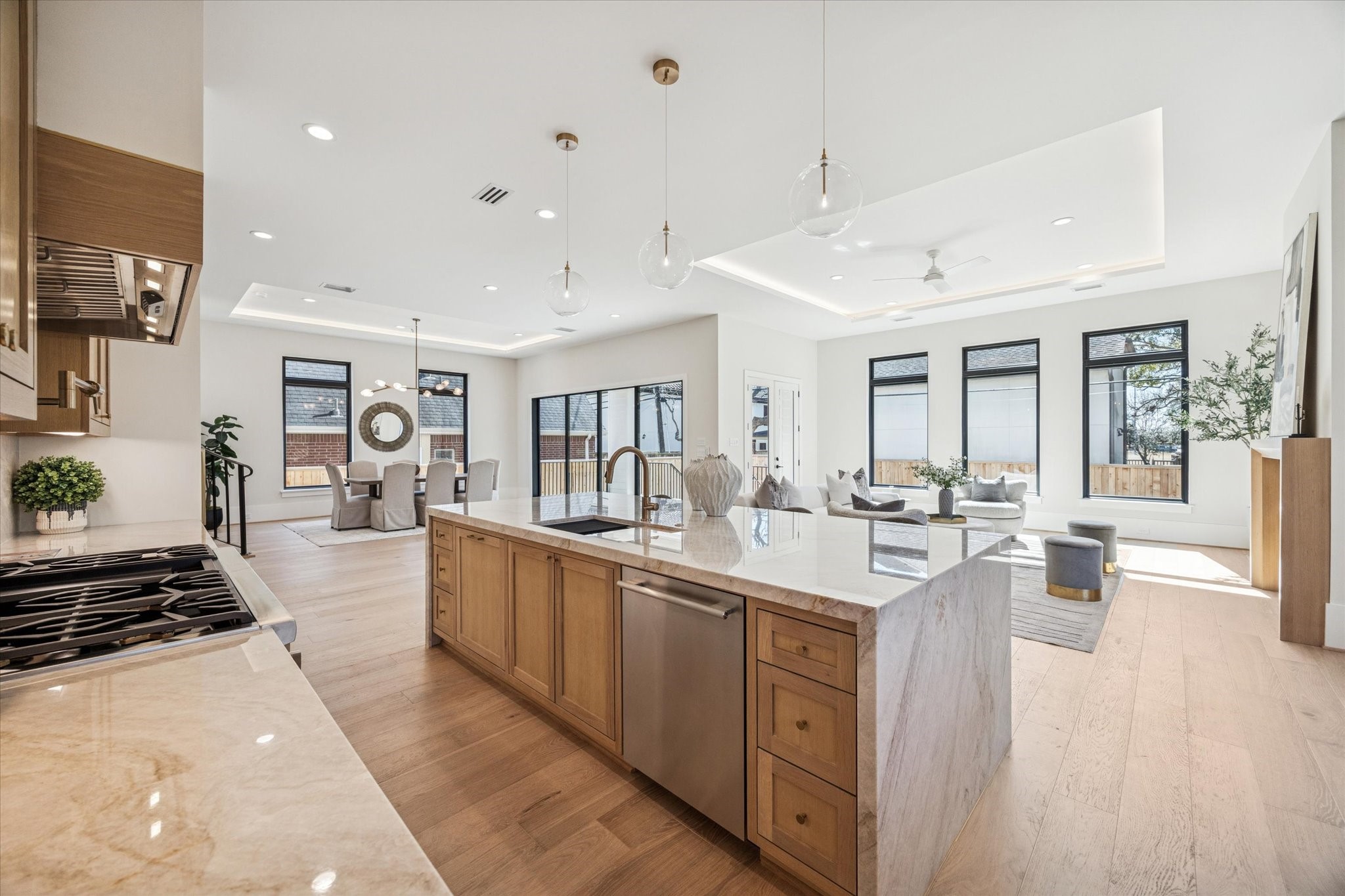 3855 Gramercy Street Houston, TX 77025 - Photo 15 of 50