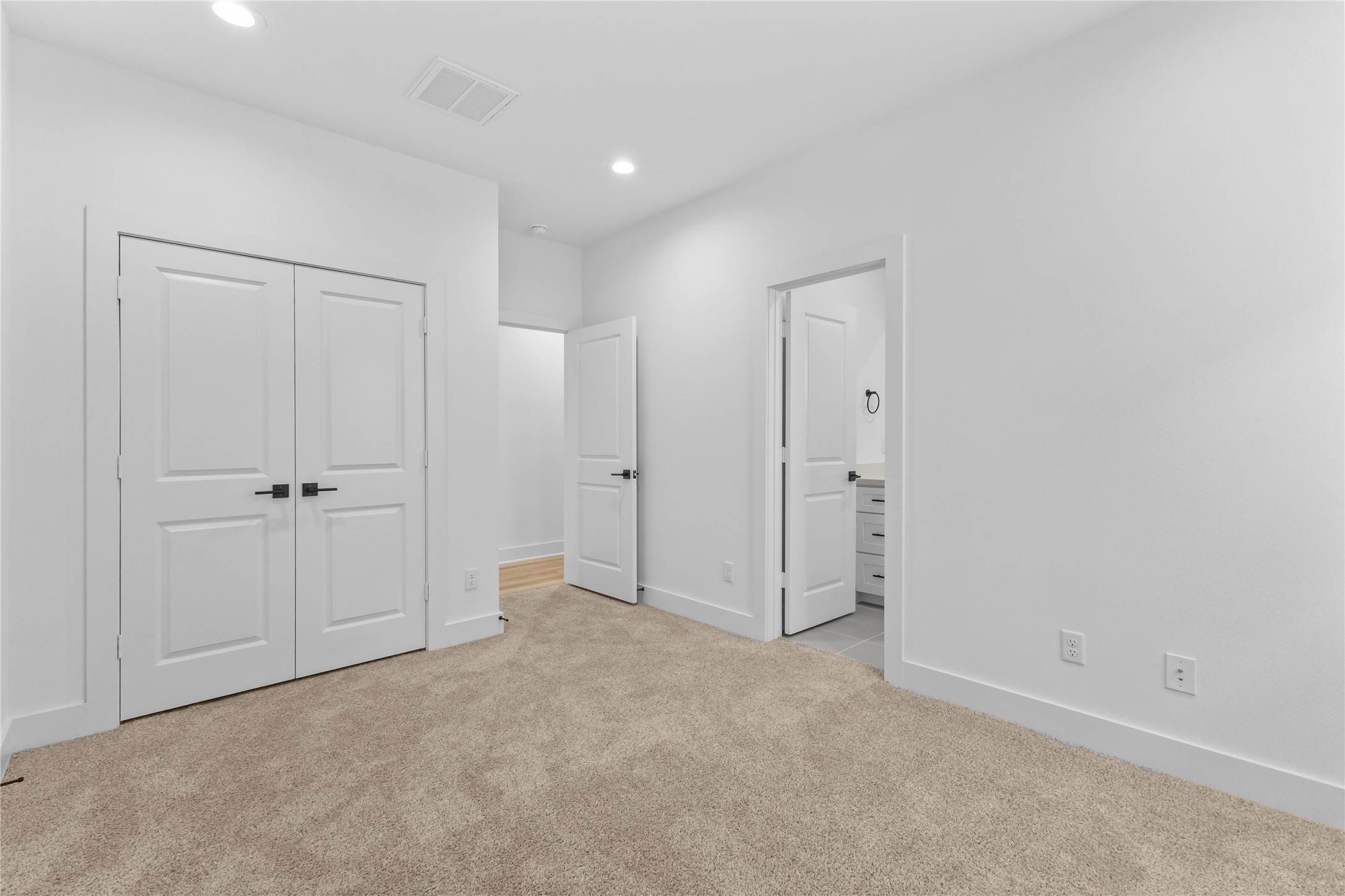 3426 Bolin Road Houston, TX 77092 - Photo 15 of 34 Third bedroom