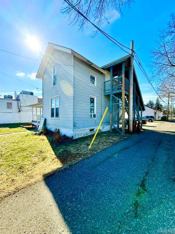 35449 Clinton Street Wayne, MI 48184 - Photo 2 of 8