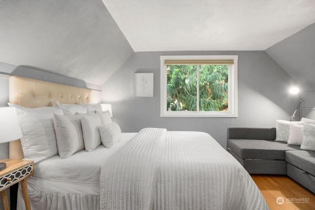 $1,050,000 | 9748 Northeast 126th Place, Kirkland, WA 98034