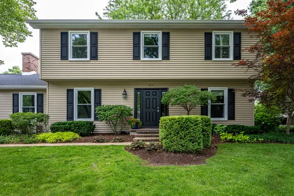 $625,000 | 1612 Harris Lane, Naperville, IL 60565