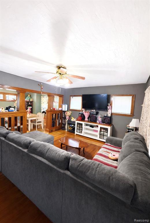 388 North Perry Street Pontiac, MI 48342 - Photo 4 of 7