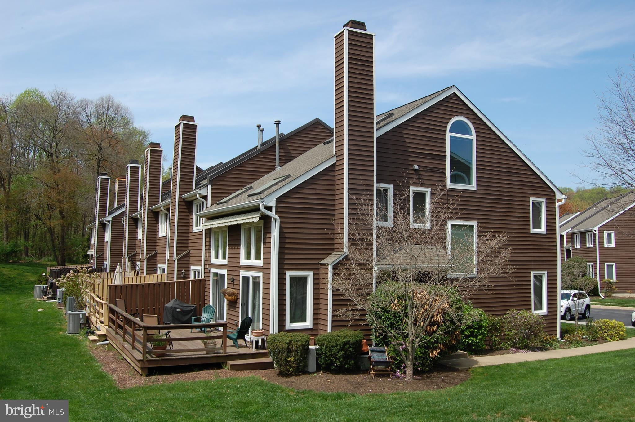 286 Fox Run Exton, PA 19341 - Photo 1 of 31 Welcome to 286 Fox Run!