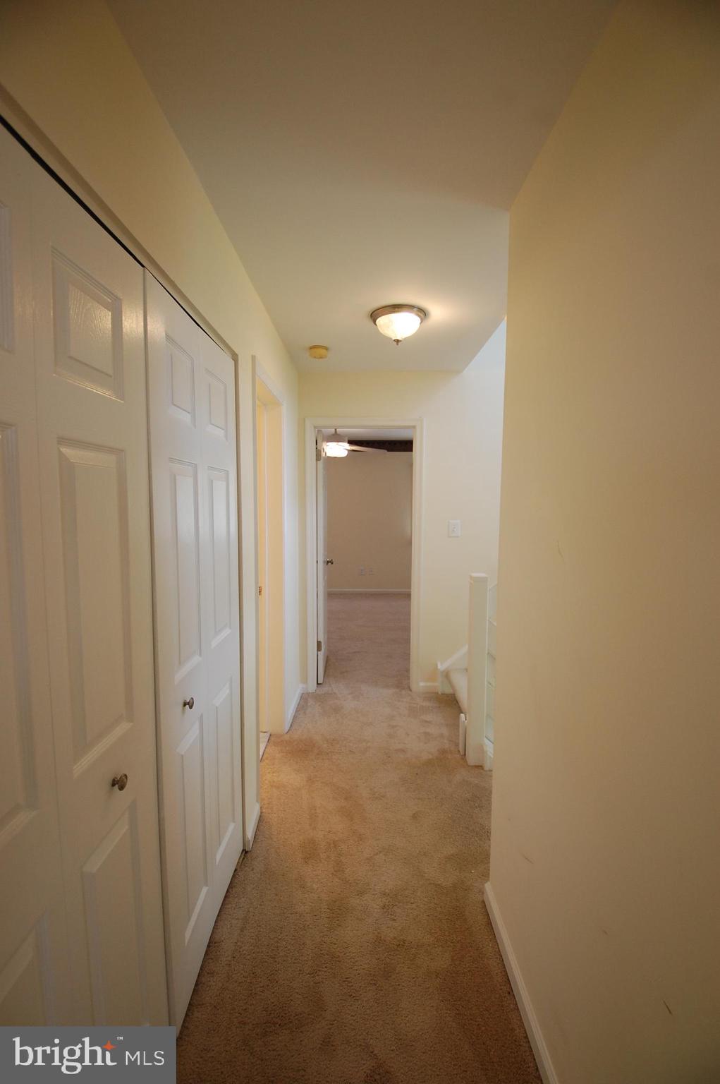 286 Fox Run Exton, PA 19341 - Photo 24 of 31 Upper hall