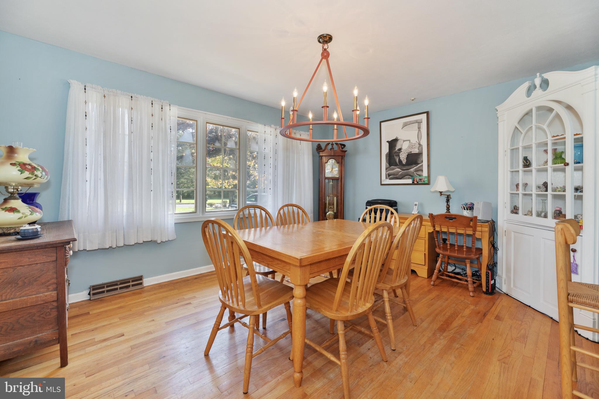 46 Mountainview Road Ewing, NJ 08628 - Photo 8 of 29 Gallery Image 8