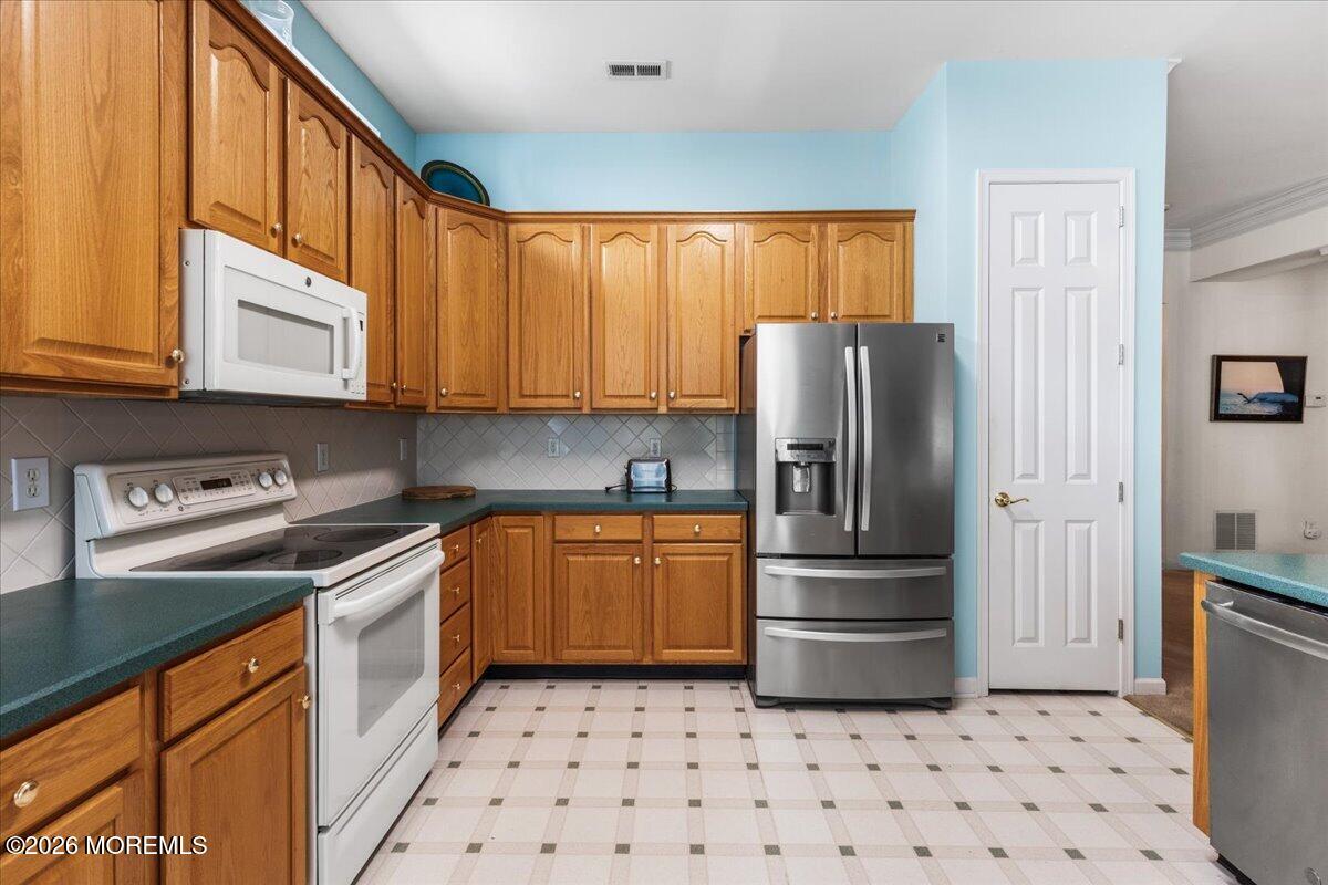 4 Barton Creek Road Jackson, NJ 08527 - Photo 15 of 42 17-Kitchen