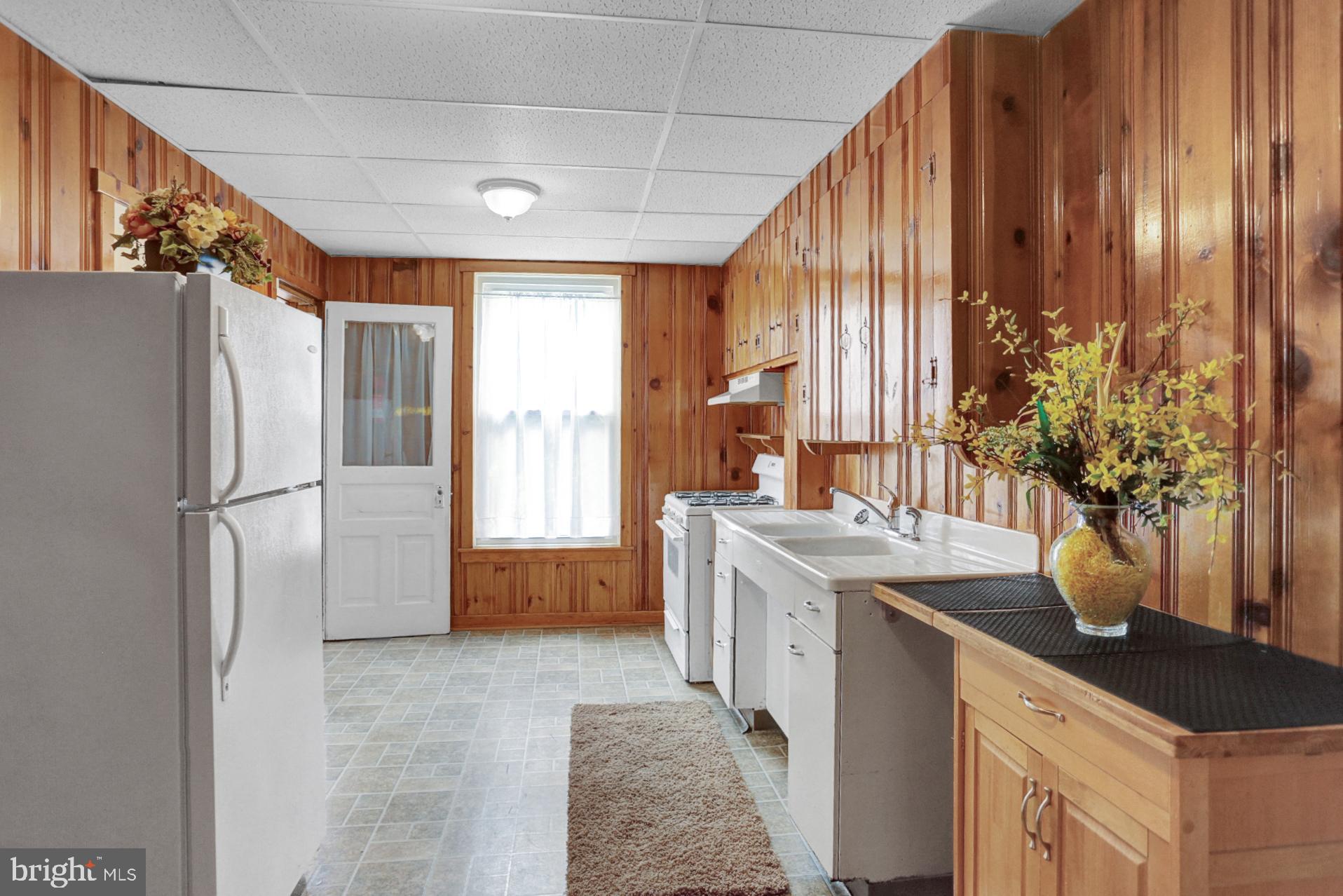2200 Kutztown Road Reading, PA 19605 - Photo 11 of 31 Gallery Image 11