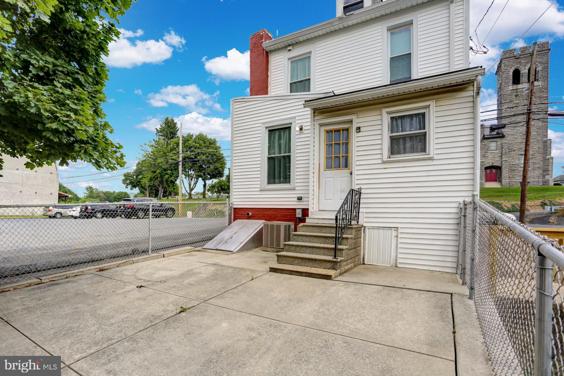 2200 Kutztown Road Reading, PA 19605 - Photo 16 of 31 Gallery Image 16