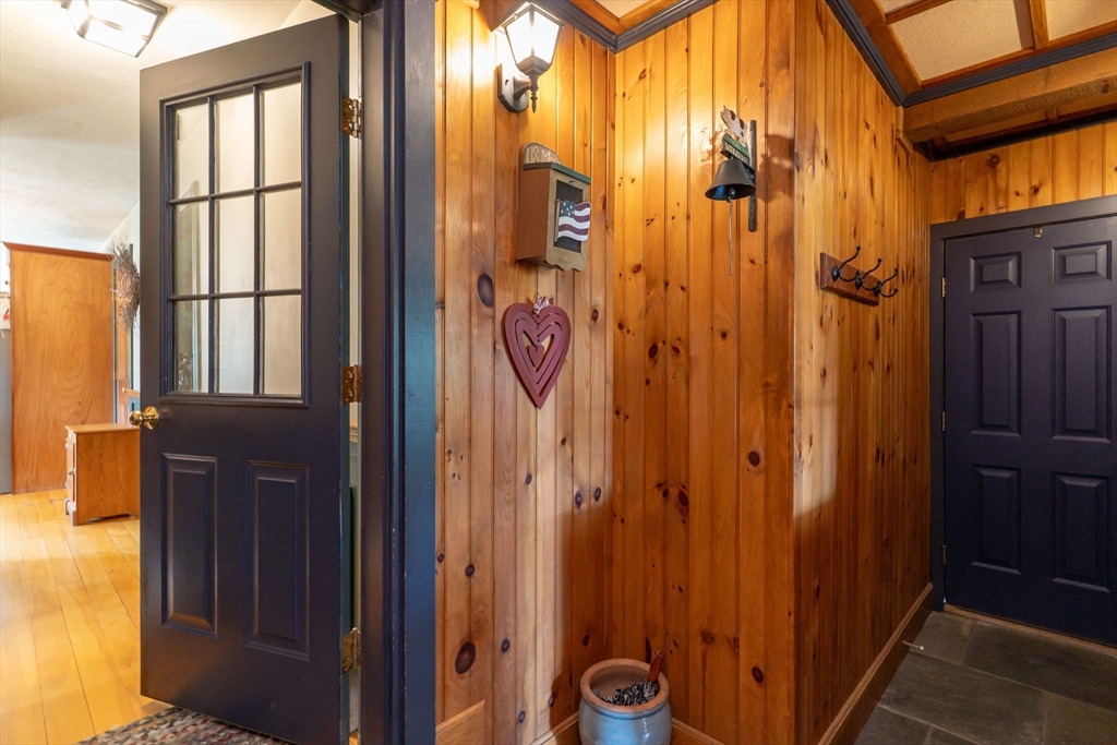 147 Oakham Road North Brookfield, MA 01535 - Photo 24 of 41