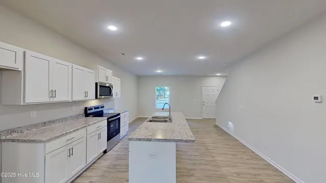 $1,900 | 468 Maides Avenue, Wilmington, NC 28405