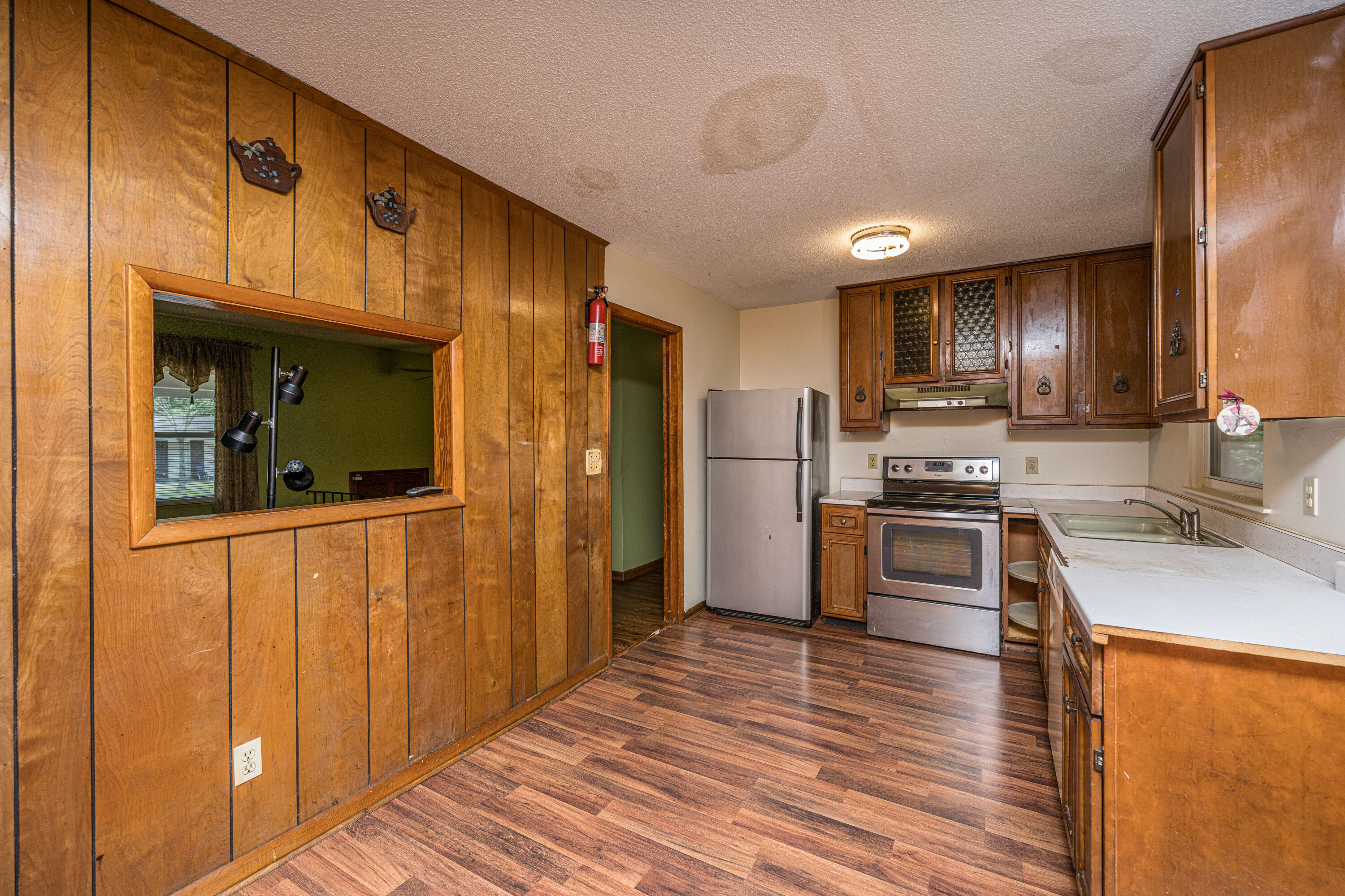 1150 Berkeley Street Hanahan, SC 29410 - Photo 11 of 37