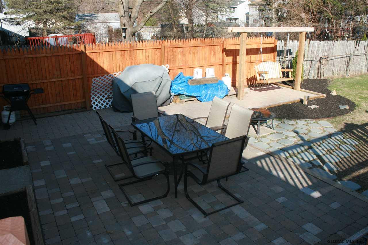528 Chiswell Road Schenectady, NY 12304 - Photo 3 of 15 Photo 3