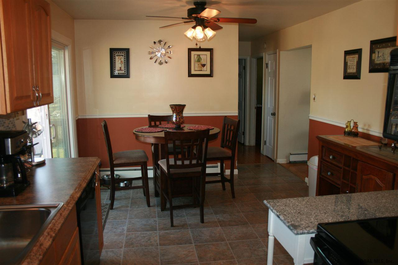 528 Chiswell Road Schenectady, NY 12304 - Photo 7 of 15 Photo 7