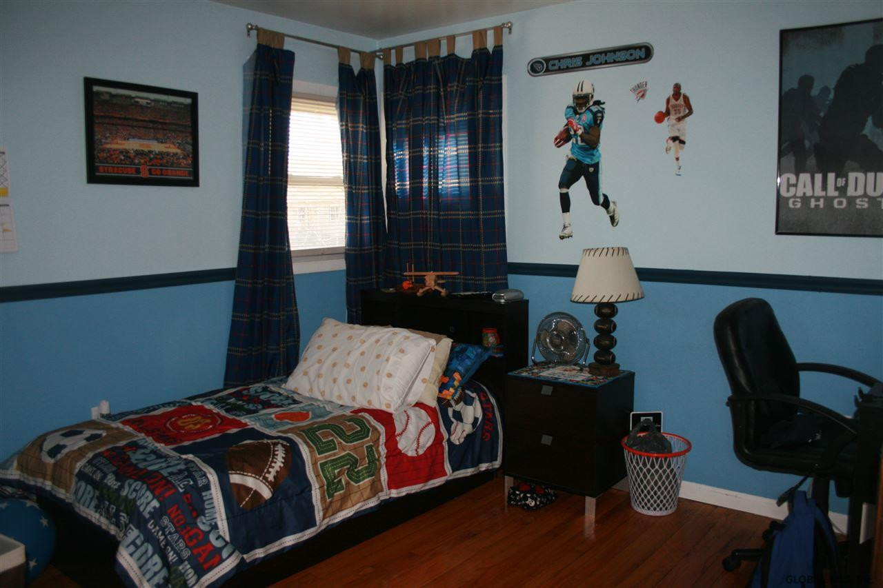 528 Chiswell Road Schenectady, NY 12304 - Photo 10 of 15 Photo 10