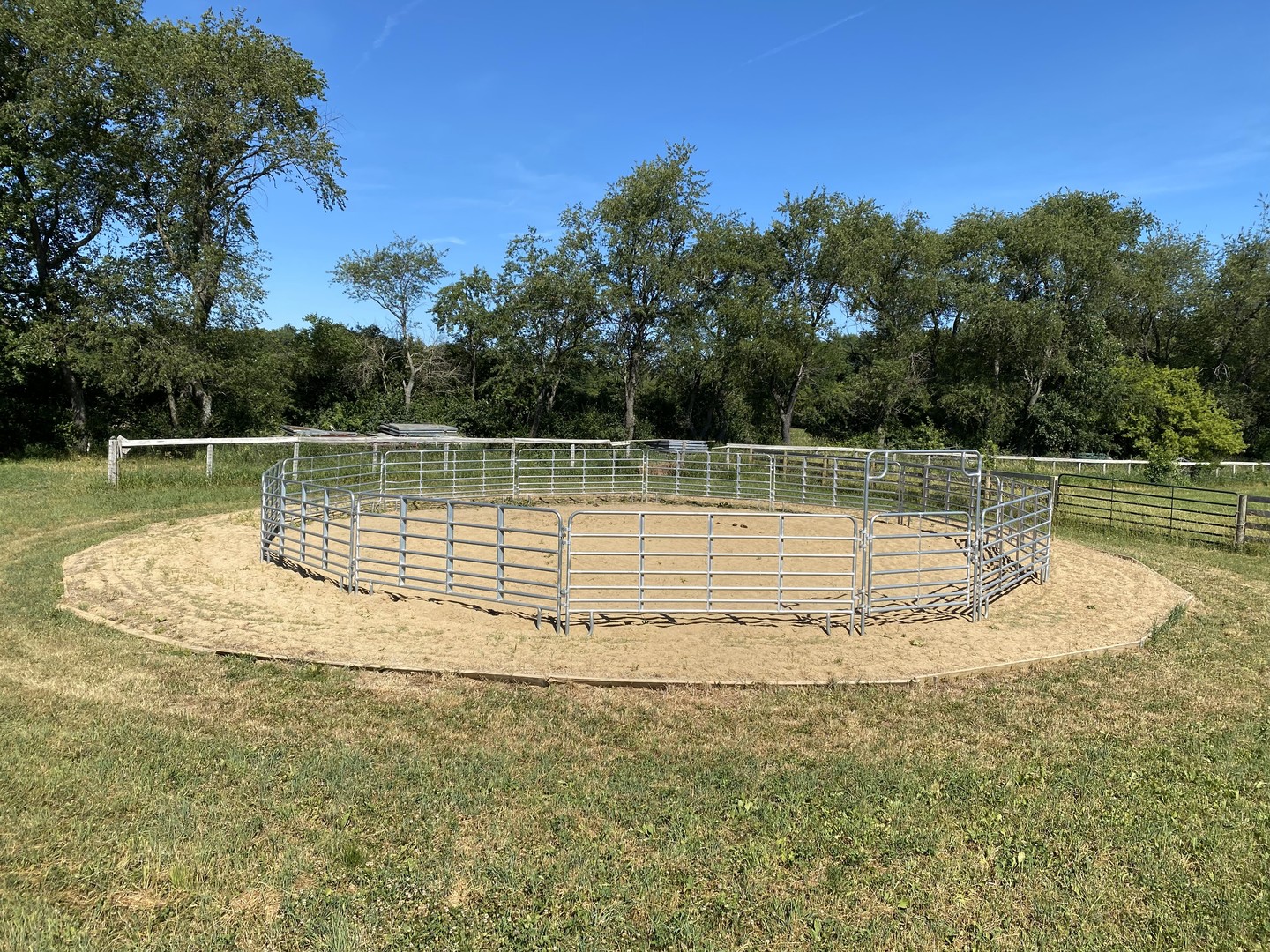 8206 Bull Valley Road Bull Valley, IL 60098 - Photo 42 of 56 a view of a tennis court