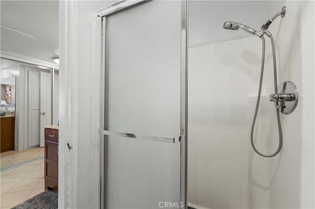 23515 Lyons Avenue, Unit 277 Valencia, CA 91355 - Photo 18 of 29 a bathroom with a shower