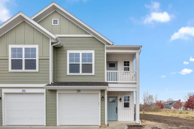 $355,000 | 210 Elkenburg Street, Unit 1, South Haven, MI 49090