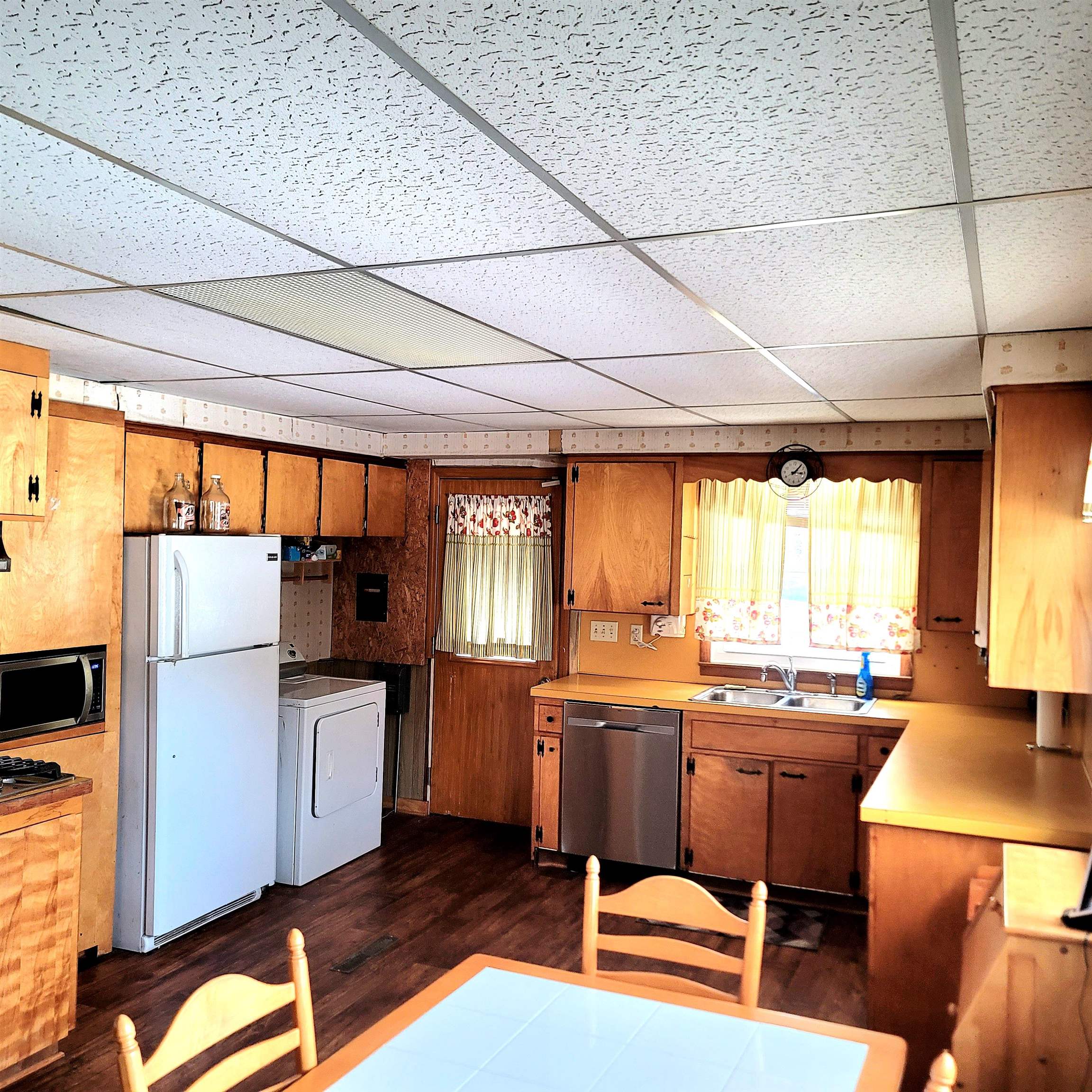 9339 Vienna Road Montrose, MI 48457 - Photo 3 of 13 50165530-7d8f9235-4712-494a-846c-d8756f8064e7.JPG