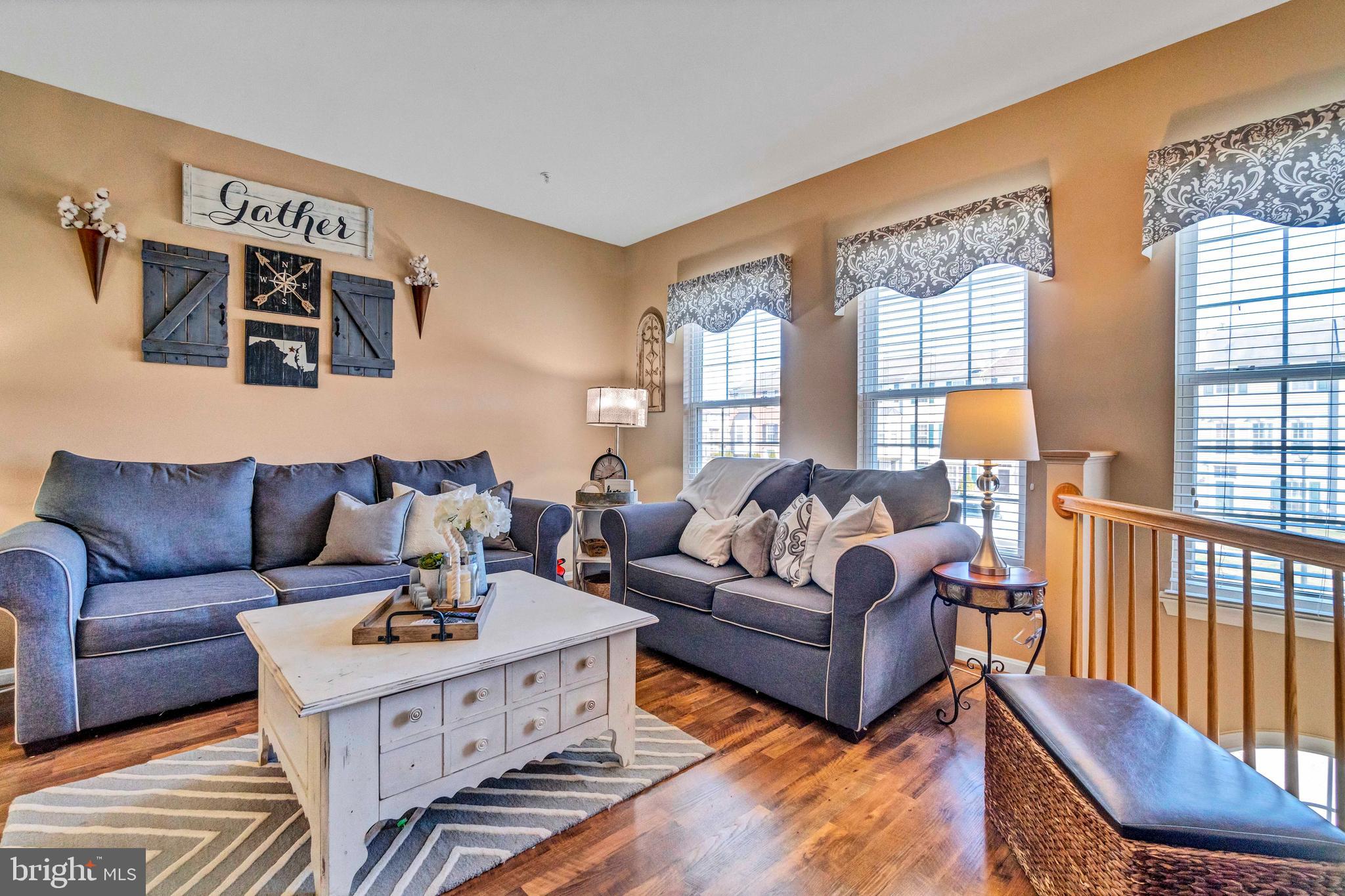 680 Hunting Fields Road Baltimore, MD 21220 - Photo 11 of 34 Living Room