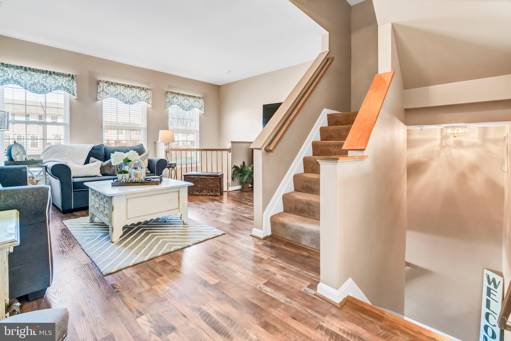 680 Hunting Fields Road Baltimore, MD 21220 - Photo 13 of 34 Living Room