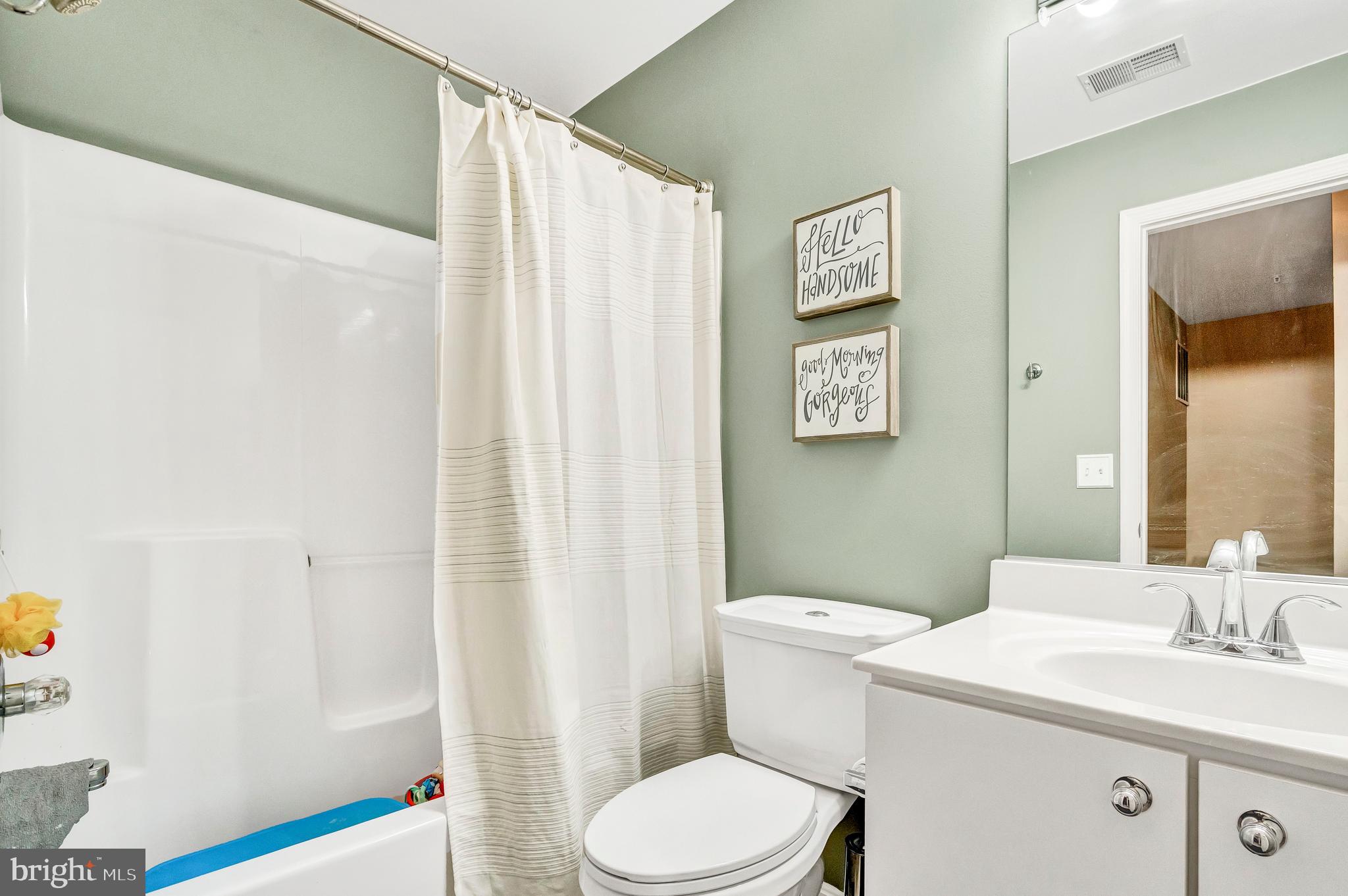 680 Hunting Fields Road Baltimore, MD 21220 - Photo 22 of 34 Bathroom