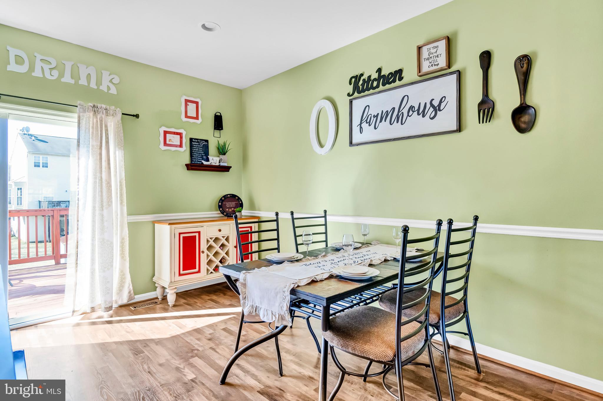 680 Hunting Fields Road Baltimore, MD 21220 - Photo 10 of 34 Dining