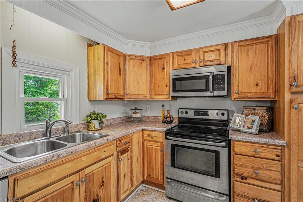 8124 East Harrell Road Oak Ridge, NC 27310 - Photo 15 of 43