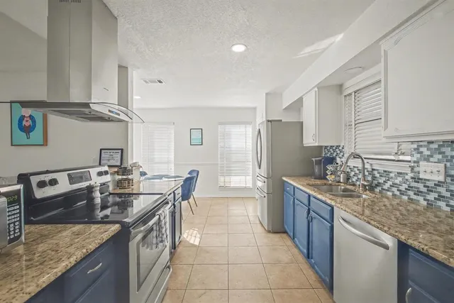 $3,100 | 913 Sandhurst Drive, Plano, TX 75025