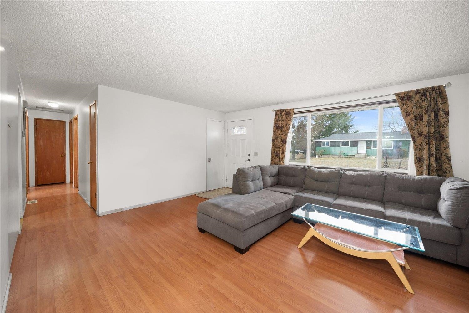 218 North Calvin Road Spokane, WA 99216 - Photo 3 of 15 Gallery Image 3
