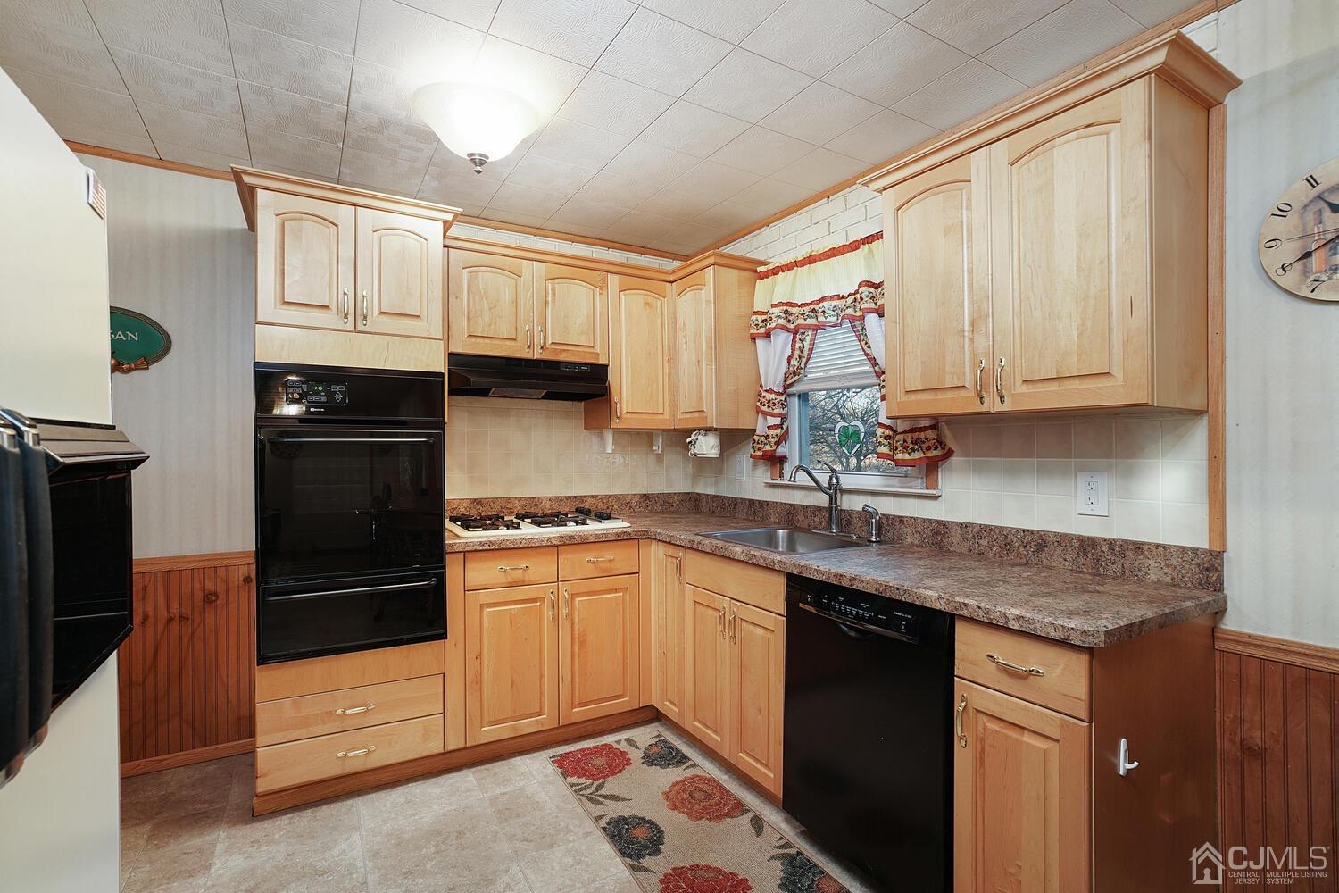 54 Hilliard Road Old Bridge, NJ 08857 - Photo 7 of 21 Gallery Image 7