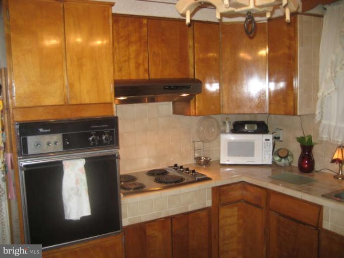 1545 Sulphur Spring Road Baltimore, MD 21227 - Photo 13 of 29 Kitchen