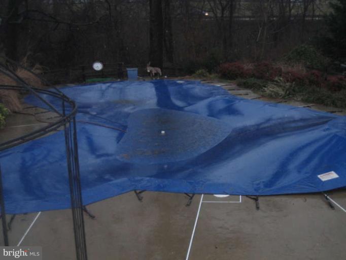 1545 Sulphur Spring Road Baltimore, MD 21227 - Photo 5 of 29 Salt Water Pool