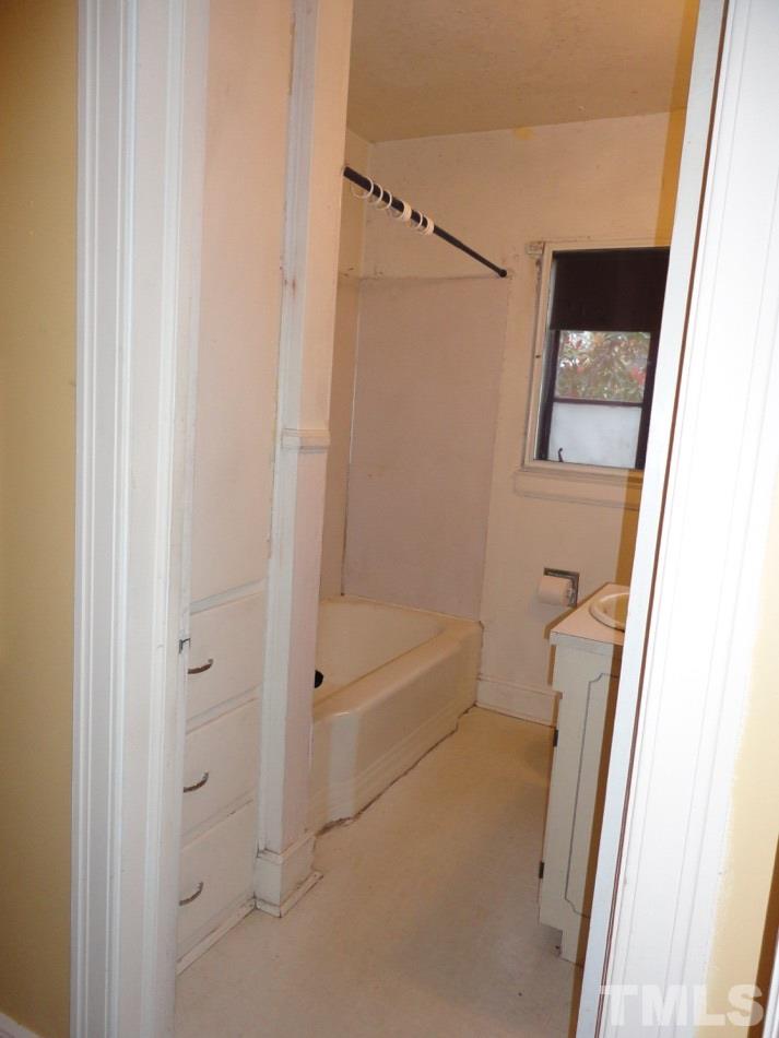 4427 Erwin Road Durham, NC 27705 - Photo 9 of 24 Gallery Image 9