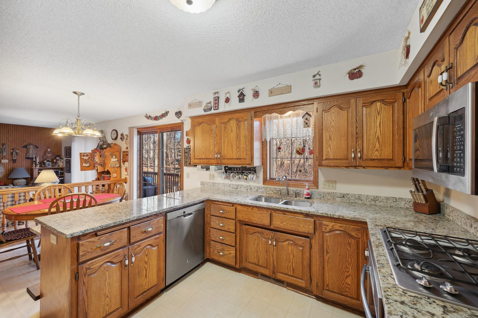 6238 Baldwin Lake Road Circle Pines, MN 55014 - Photo 5 of 38